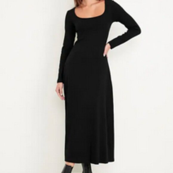Old Navy Dresses & Skirts - Fit & Flare Ribbed Maxi Dress